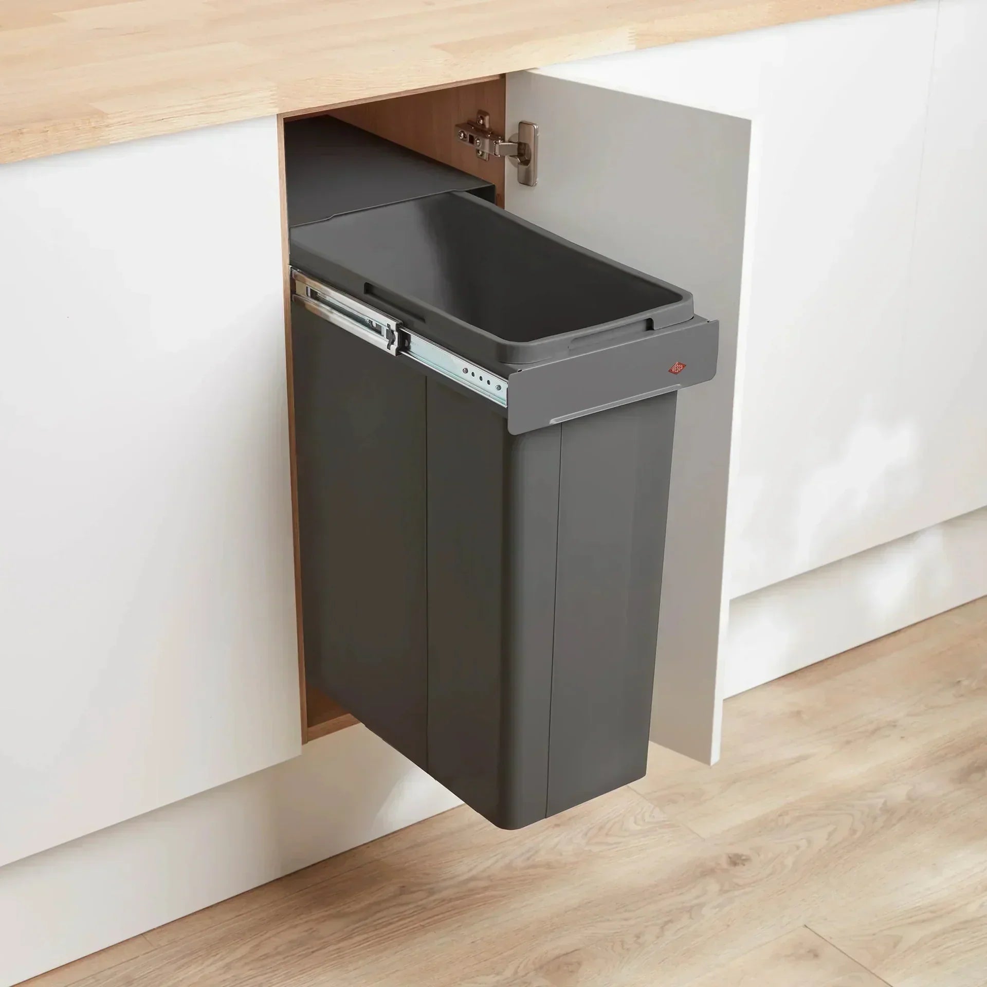 Stop the Stink: 5 Expert Tips for Odour Control in Built-In Food Waste Caddies