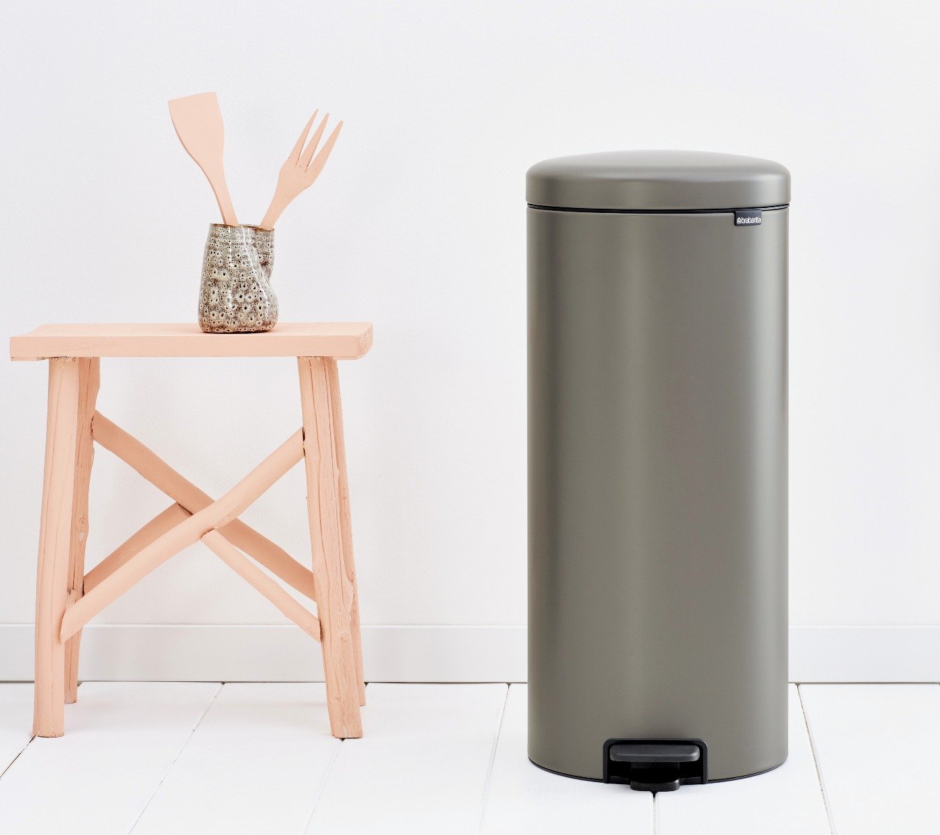 Brabantia New Icon Single Compartment 30L Kitchen Pedal Bin - Platinum