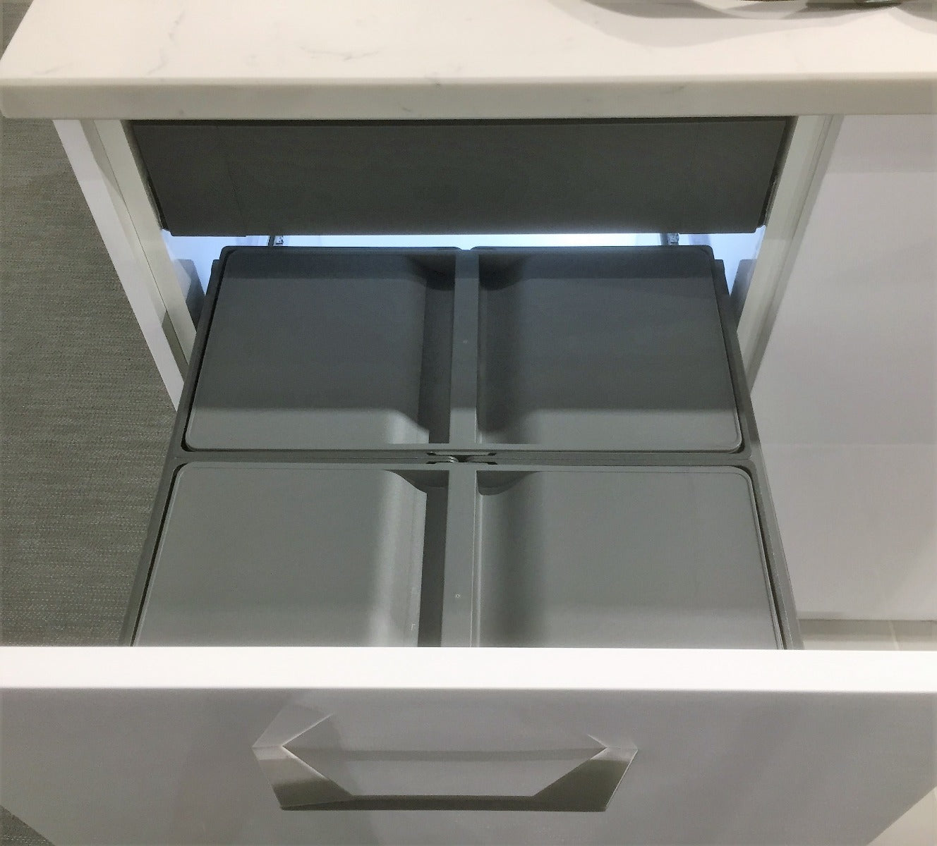 Gollinucci Linea 580 Plus 2 Compartment 58L Recycler for a kitchen cabinet with a 400mm Door - the bins have individual lids