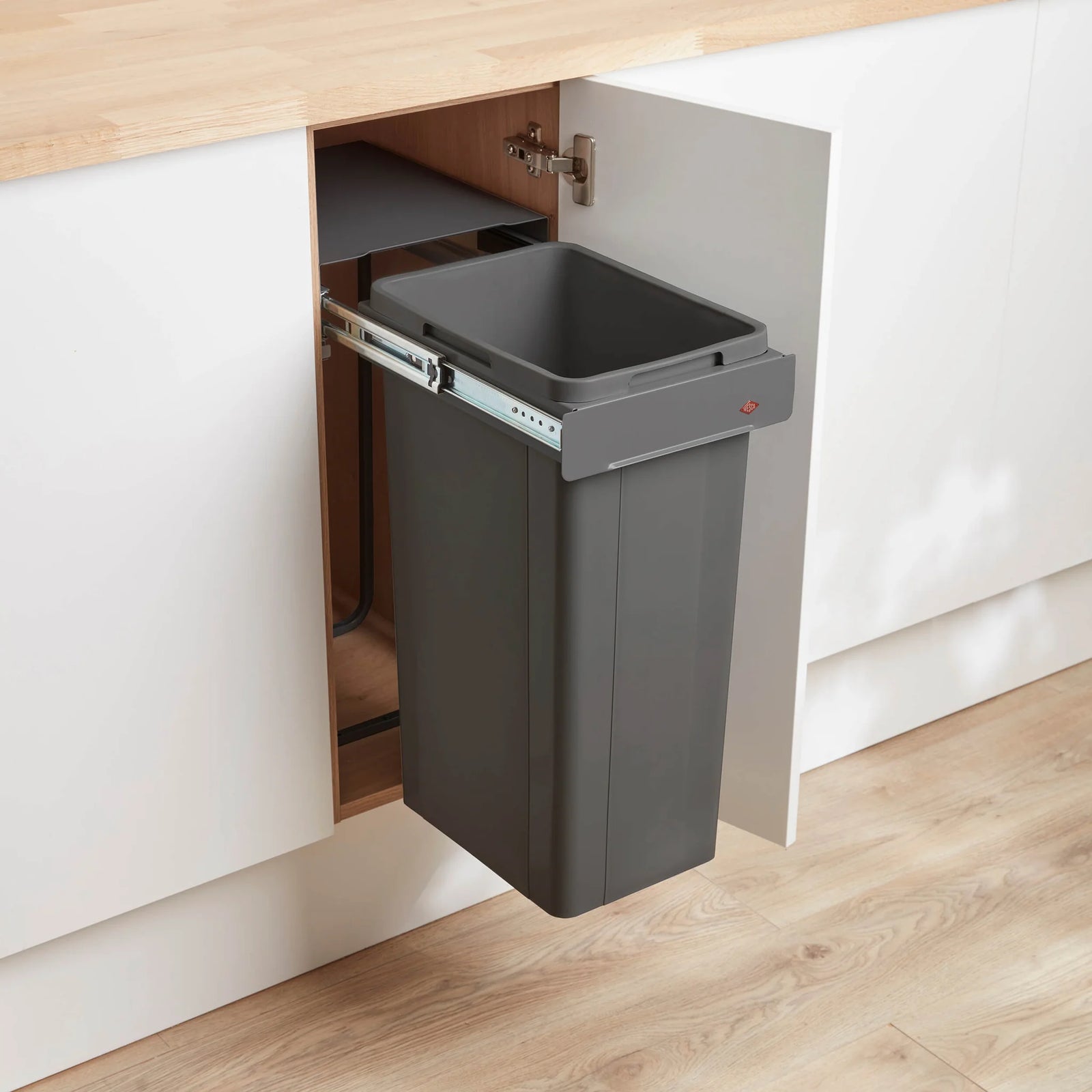 Wesco Bio Single Compartment 32L Pull-out Bin: 300mm Door