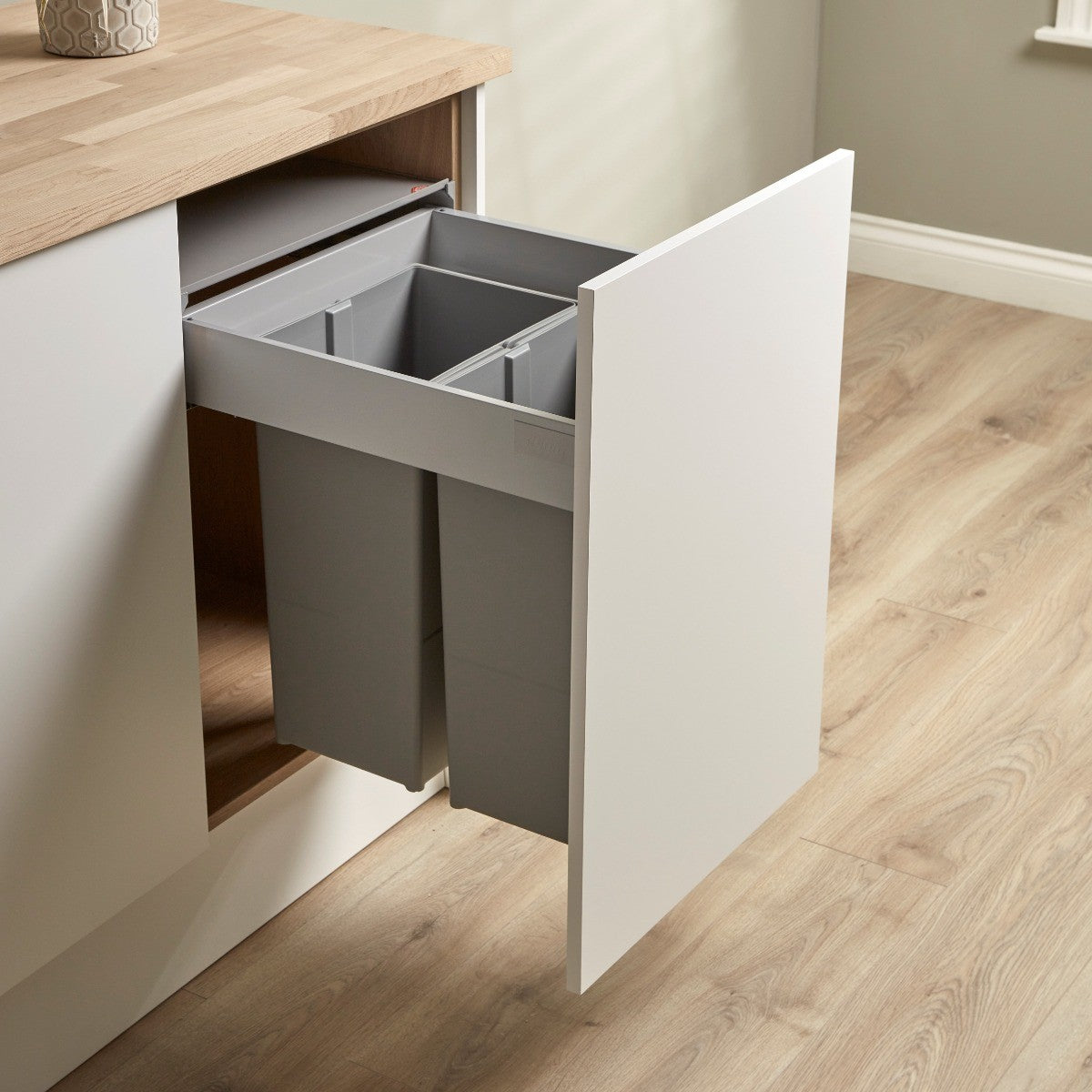 68L Integrated Pull Out Kitchen Waste & Recycling Bin for 500mm Cabinet  Under Counter Storage 1 x 34L + 2 x 17L Compartments
